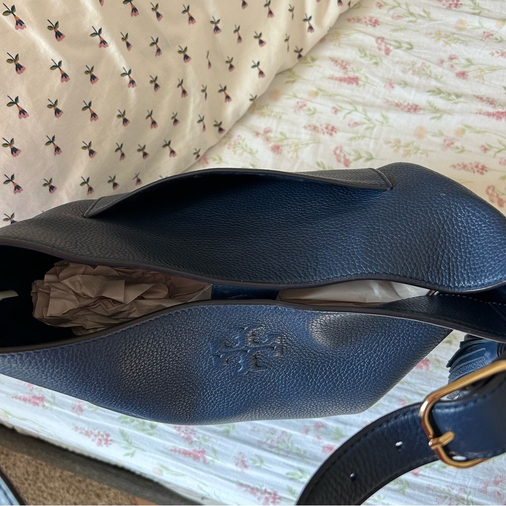 Tory Burch Thea Hobo Shoulder Bag - Picture 10 of 11
